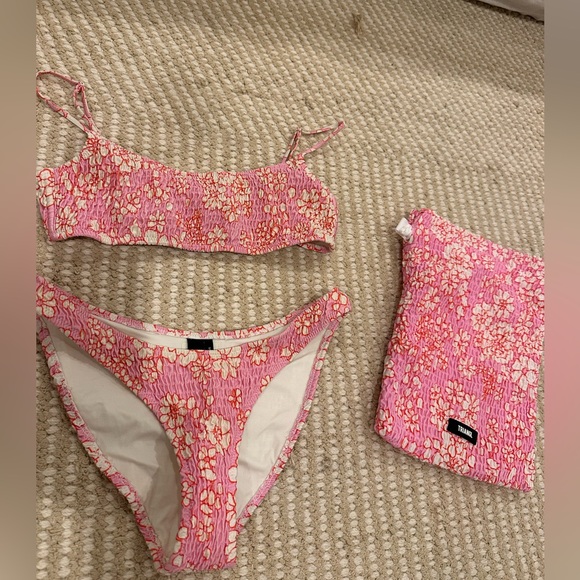 Triangl Bikini - Picture 1 of 2